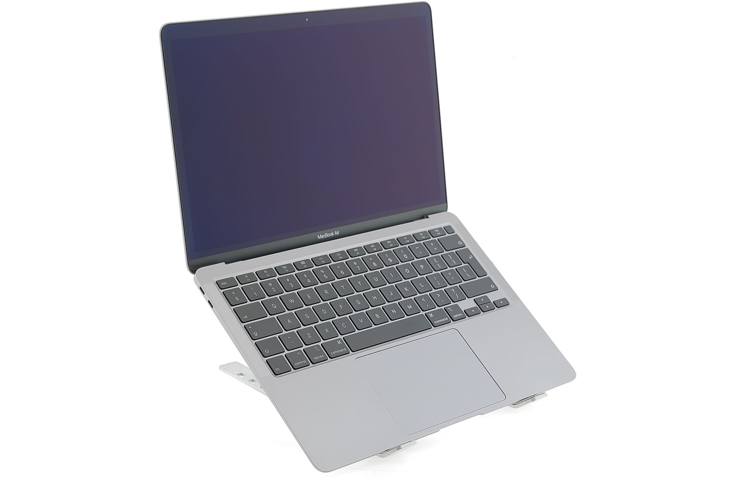 Apple MacBook Air 13″ 2020, i3 1.1 GHz, 8 GB, Intel Iris Plus 256 GB Space Gray