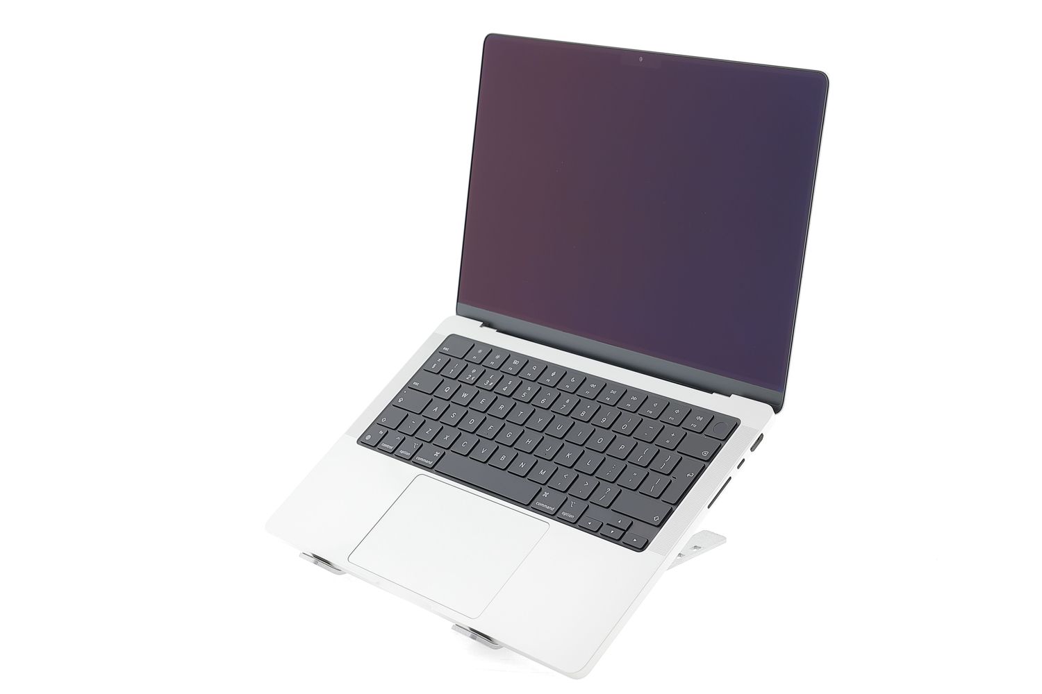 Apple MacBook Pro 14″ 2021, M1 Pro 8 Cores, 16 GB, 14 core GPU 512 GB Silver - Като нов