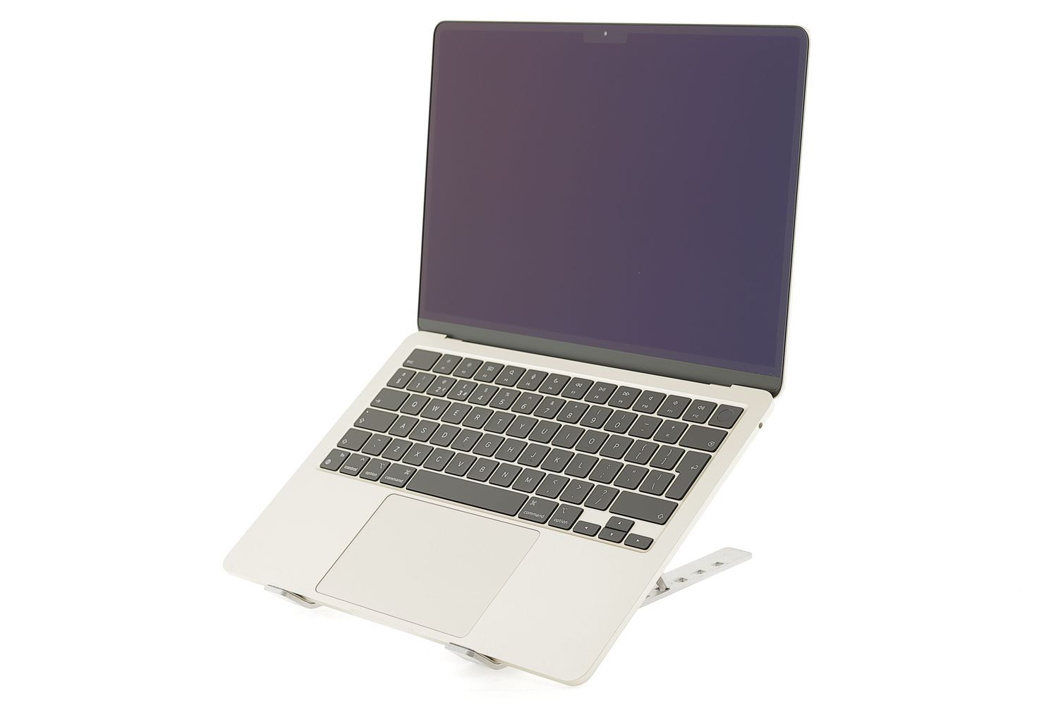 Apple MacBook Air 13″ 2022, M2 8 Cores, 8 GB, 8 core GPU 256 GB Starlight - Като нов