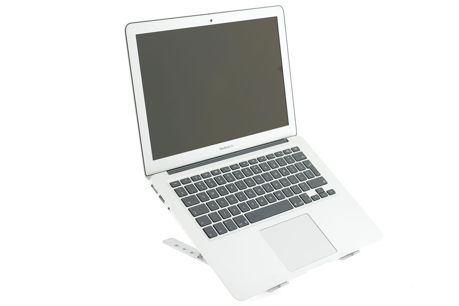Apple MacBook Air 13″ 2017, i5 1.8 GHz, 8 GB, HD Graphics 6000 128 GB Silver - Ca nou