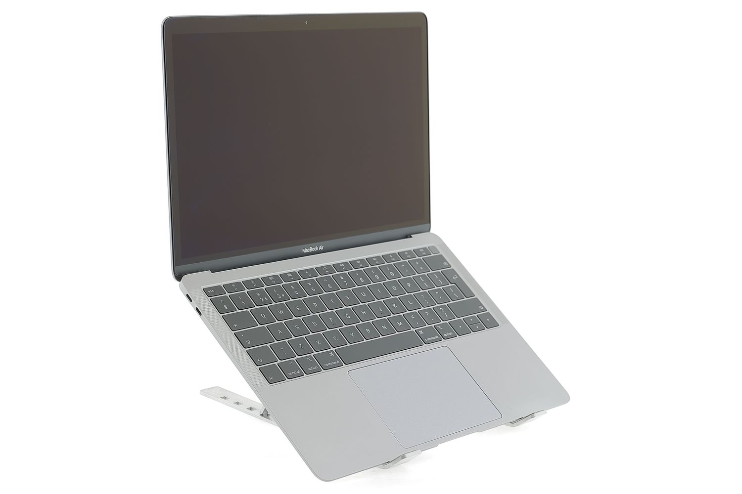 Apple MacBook Air 13″ 2019, i5 1.6 GHz, 8 GB, Intel UHD Graphics 617 256 GB Space Gray - Много добро