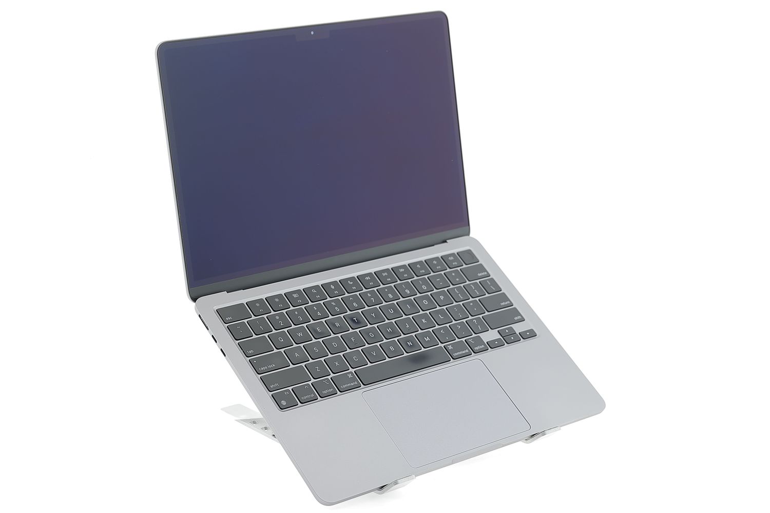 Apple MacBook Air 13″ 2022, M2 8 Cores, 16 GB, 10 core GPU 256 GB Space Gray - Kiváló