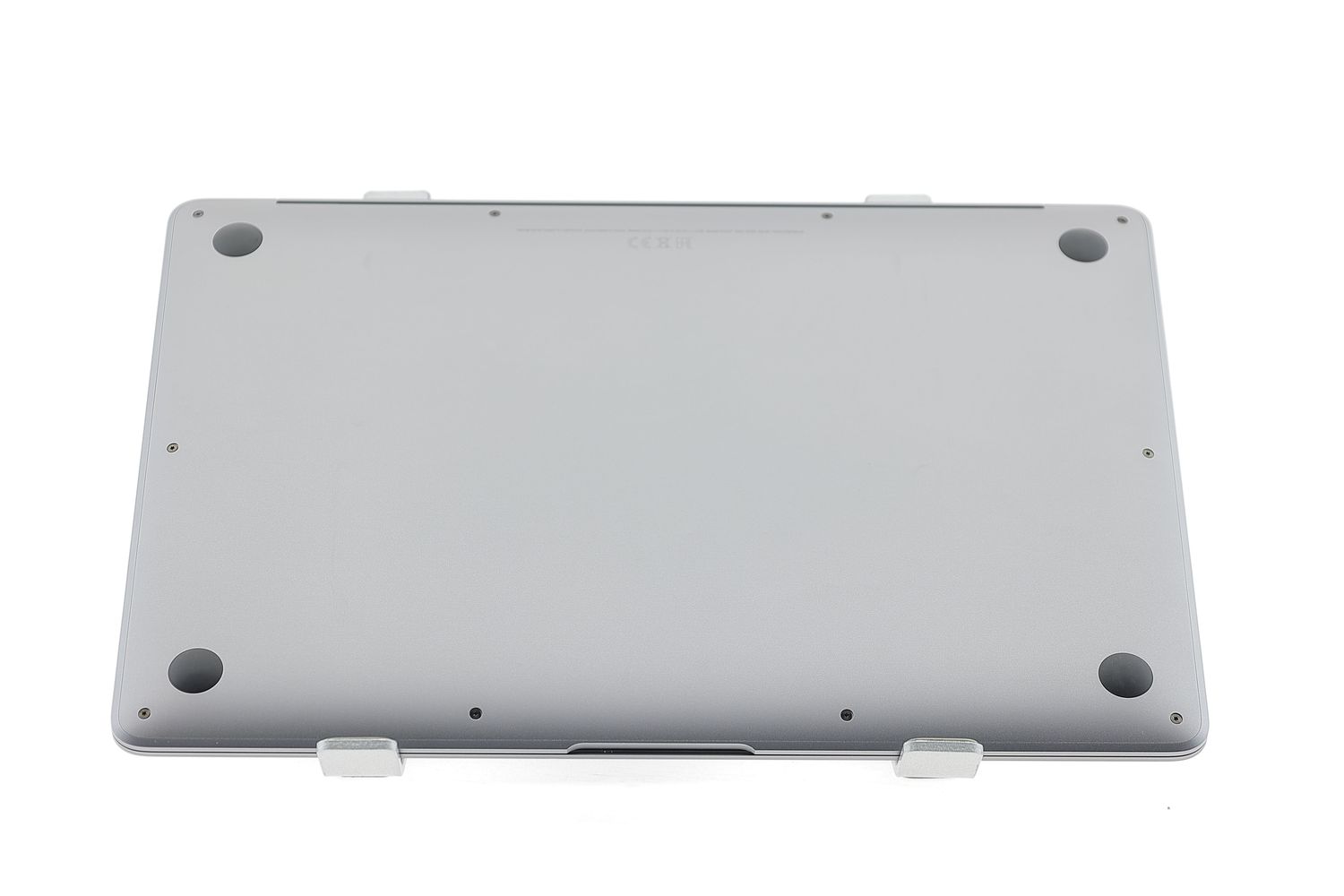Apple MacBook Air 13″ 2020, M1 8 Cores, 16 GB, 7 core GPU 256 GB Space Gray - Ca nou