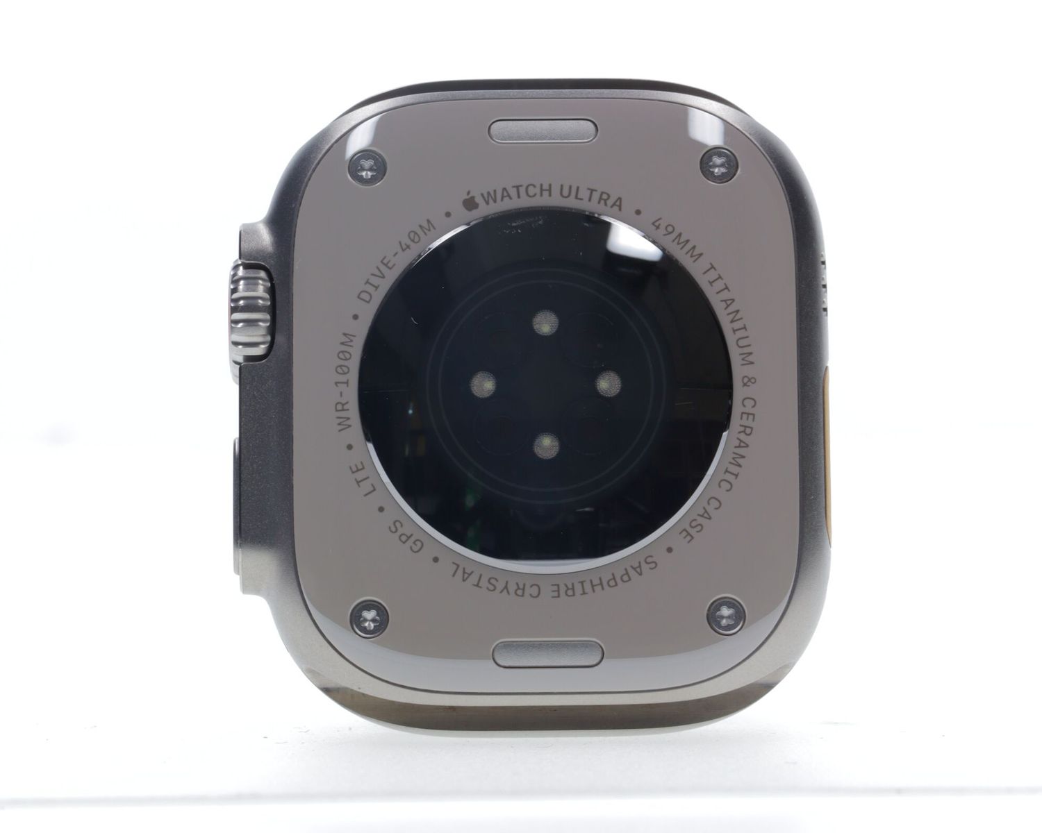 Apple Watch Ultra 2022, GPS + Cellular, Titanium 49mm Titanium - Kiváló