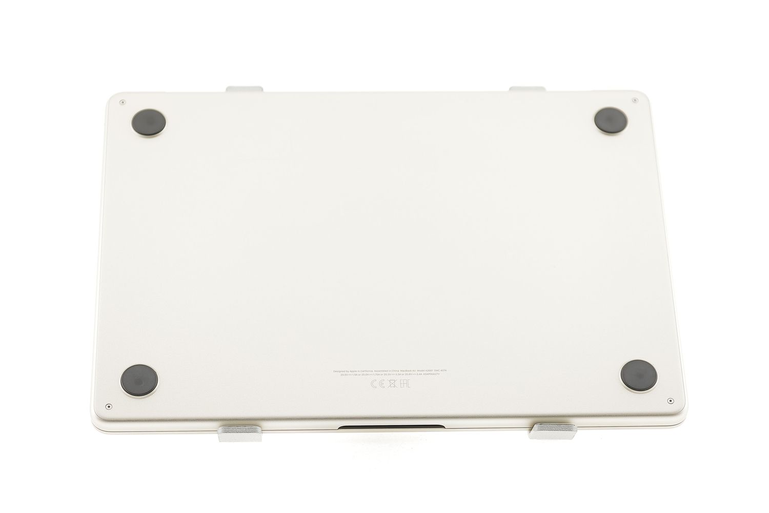 Apple MacBook Air 13″ 2022, M2 8 Cores, 8 GB, 8 core GPU 256 GB Starlight