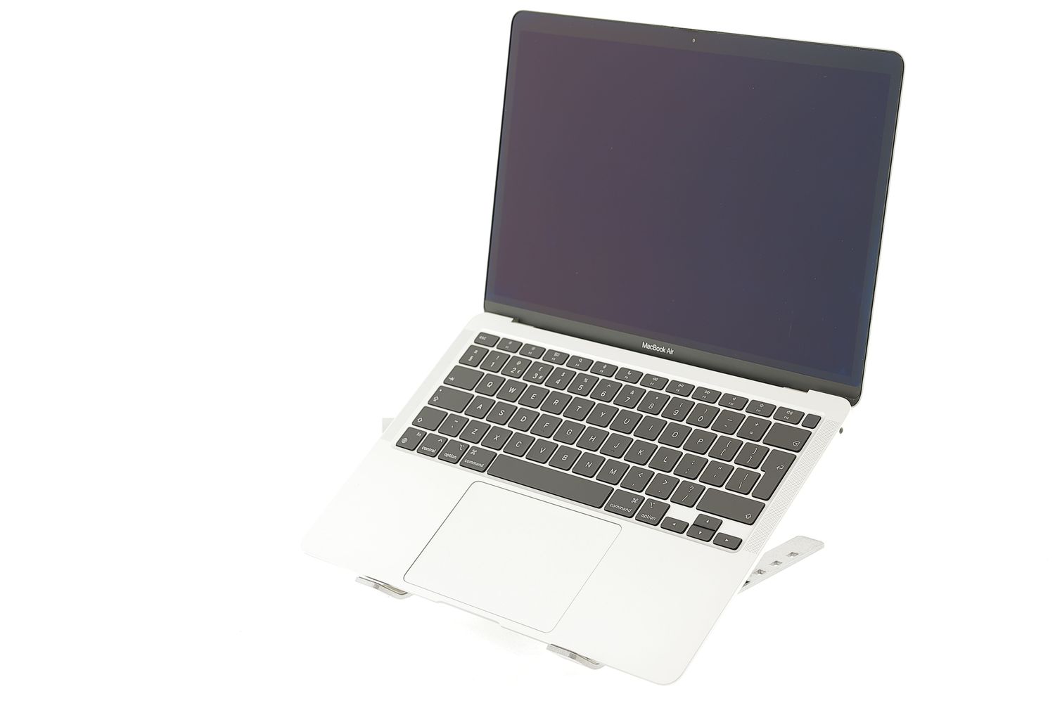 Apple MacBook Air 13″ 2020, i7 1.2 GHz, 8 GB, Intel Iris Plus 256 GB Silver - Πολύ καλό