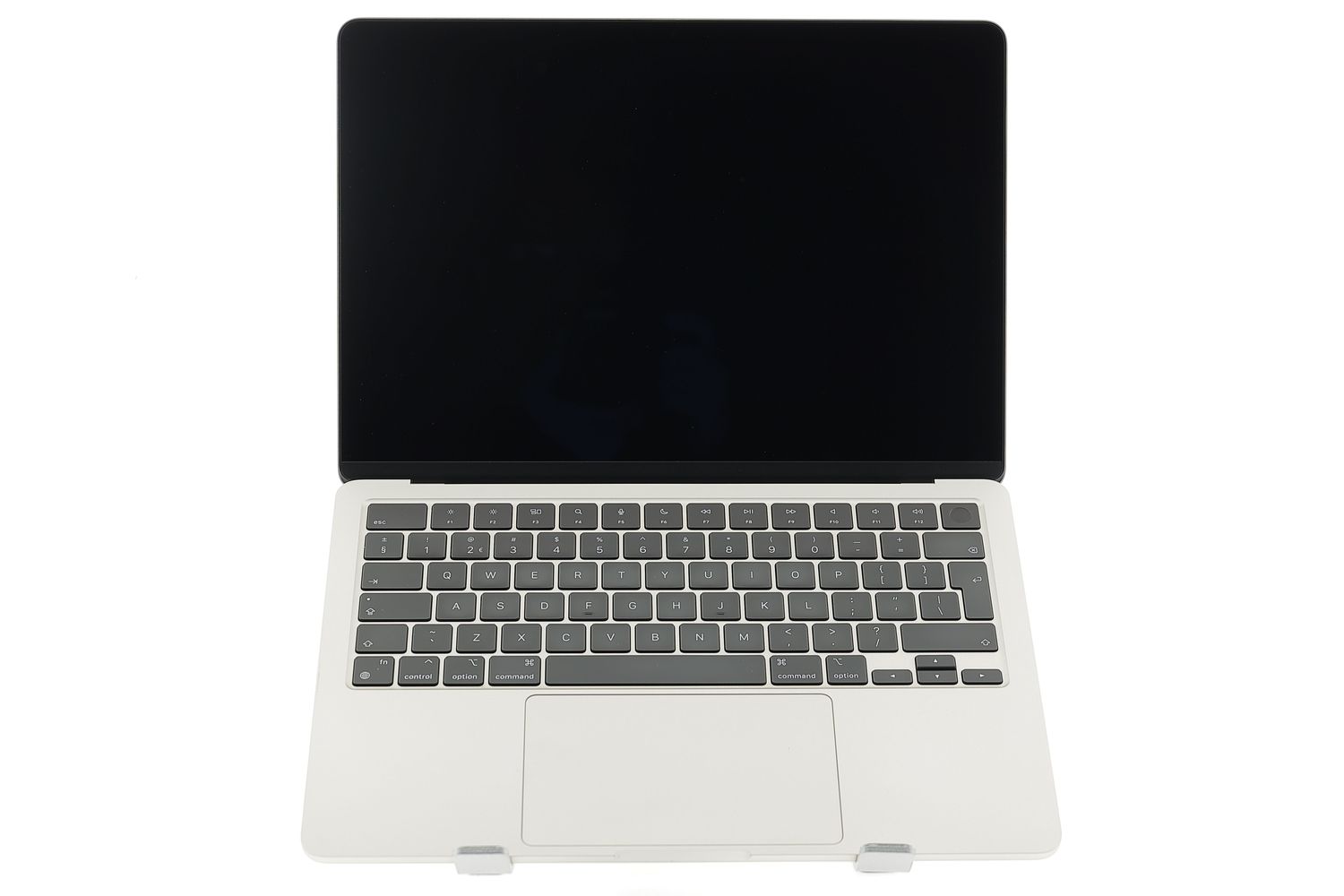 Apple MacBook Air 13″ 2022, M2 8 Cores, 16 GB, 8 core GPU 512 GB Starlight - Kiváló