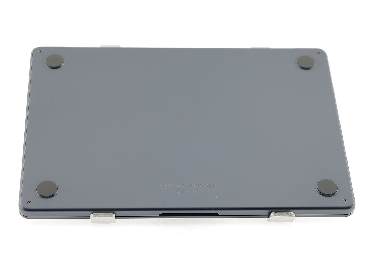 Apple MacBook Air 13″ 2022, M2 8 Cores, 8 GB, 8 core GPU 256 GB Midnight