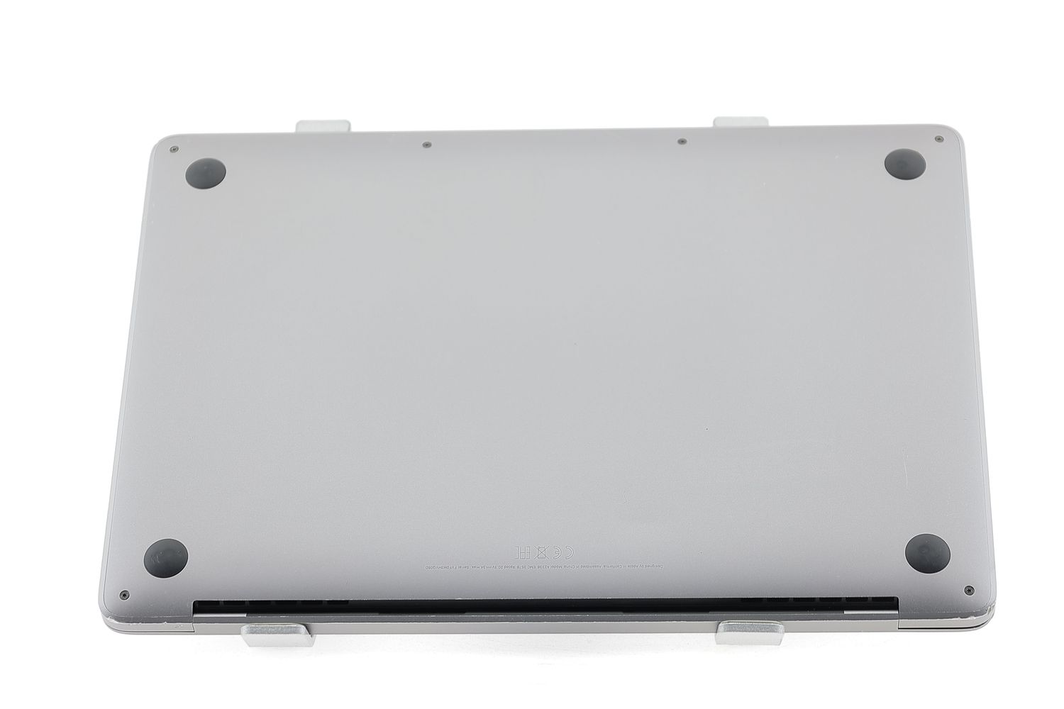 Apple MacBook Pro 13″ 2020, M1 8 Cores, 8 GB, 8 core GPU 256 GB Space Gray - Jó