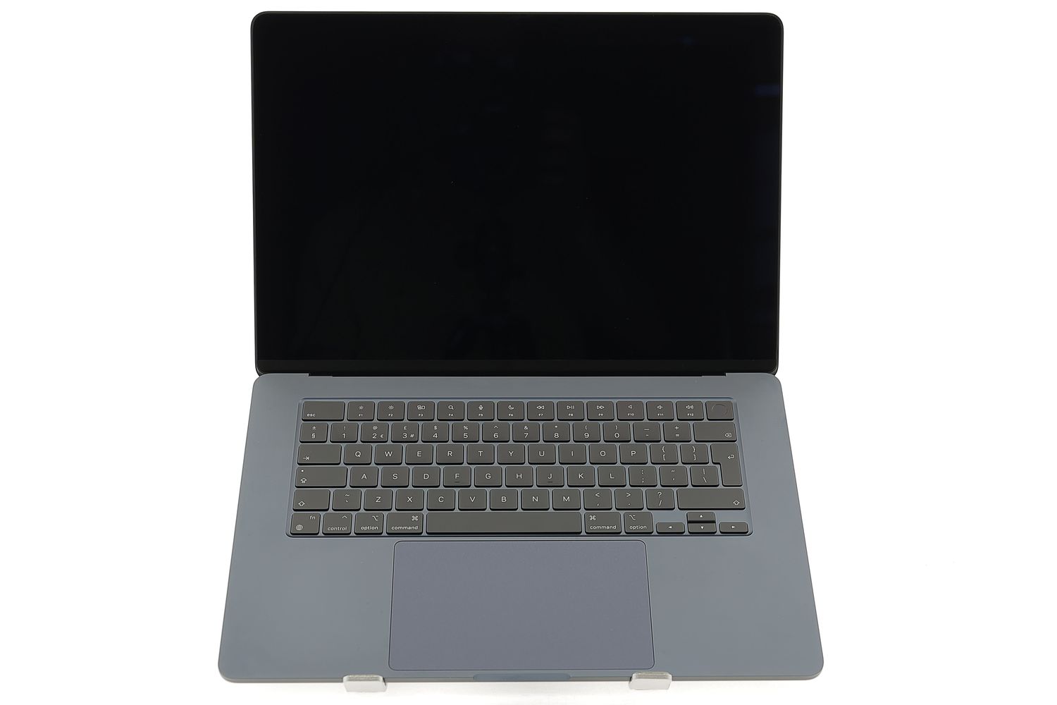 Apple MacBook Air 15″ 2023, M2 8 Cores, 16 GB, 10 core GPU 512 GB Midnight - Nagyon jó