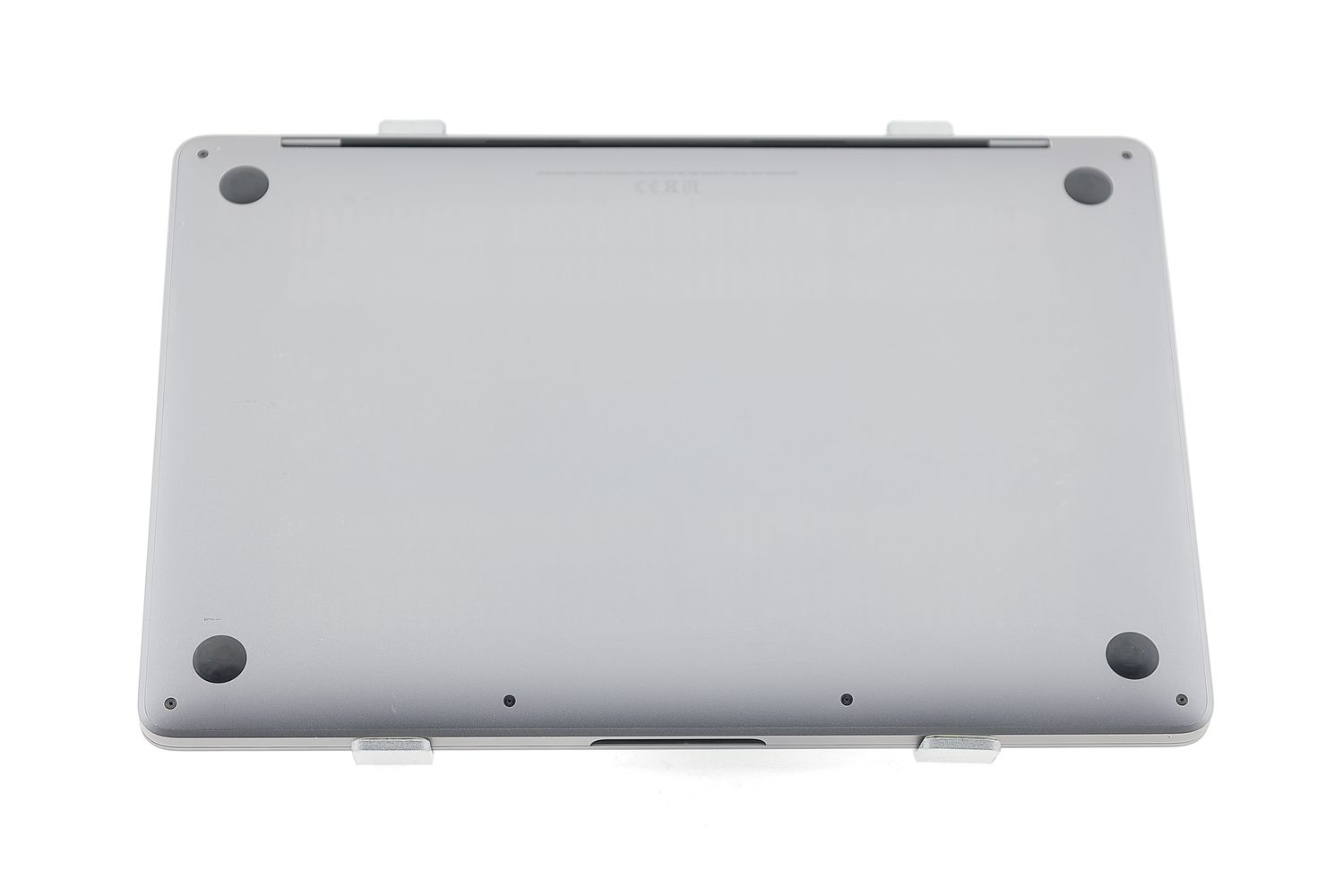 Apple MacBook Pro 13″ Touch Bar 2020, i5 1.4 GHz, 8 GB, Intel Iris Plus Graphics 645 256 GB Space Gray