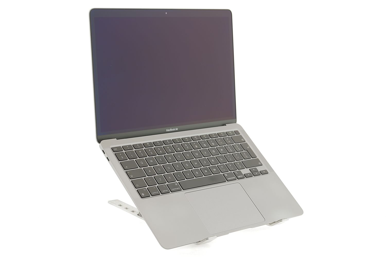 Apple MacBook Air 13″ 2020, M1 8 Cores, 8 GB, 7 core GPU 256 GB Space Gray - Kiváló