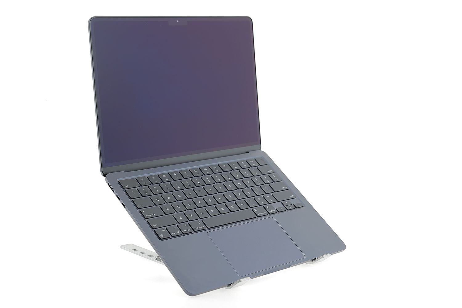 Apple MacBook Air 13″ 2022, M2 8 Cores, 8 GB, 8 core GPU 256 GB Midnight - Ca nou