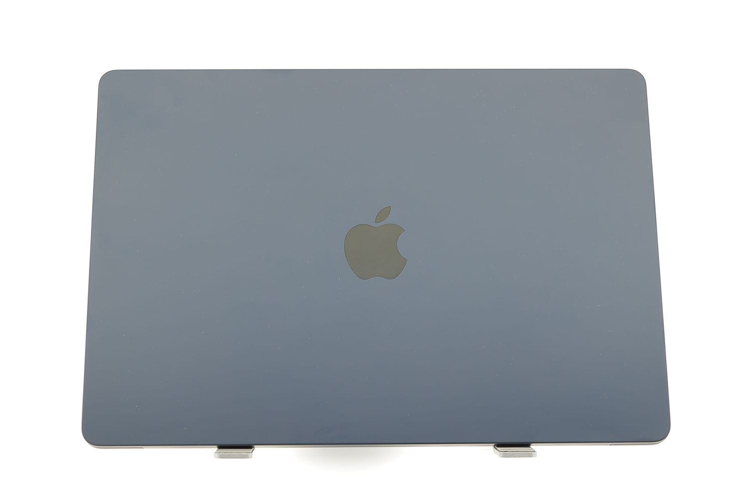 Apple MacBook Air 15″ 2023, M2 8 Cores, 8 GB, 10 core GPU 256 GB Midnight - Foarte bun