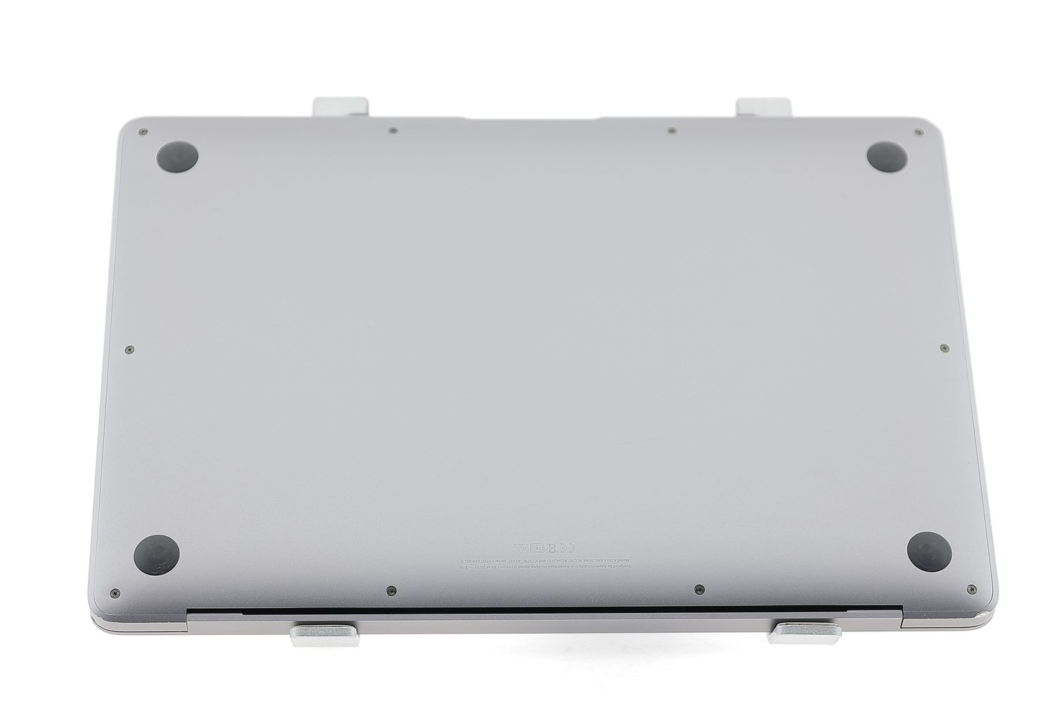 Apple MacBook Air 13″ 2020, M1 8 Cores, 8 GB, 7 core GPU 256 GB Space Gray - Foarte bun