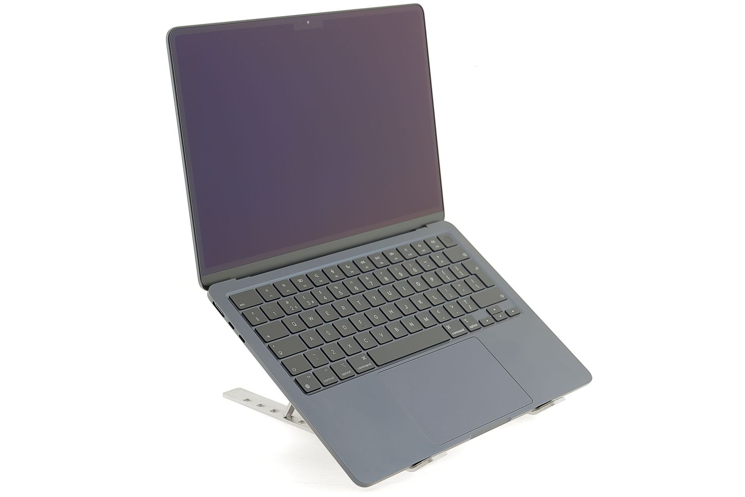 Apple MacBook Air 13″ 2022, M2 8 Cores, 8 GB, 8 core GPU 256 GB Midnight - Ca nou