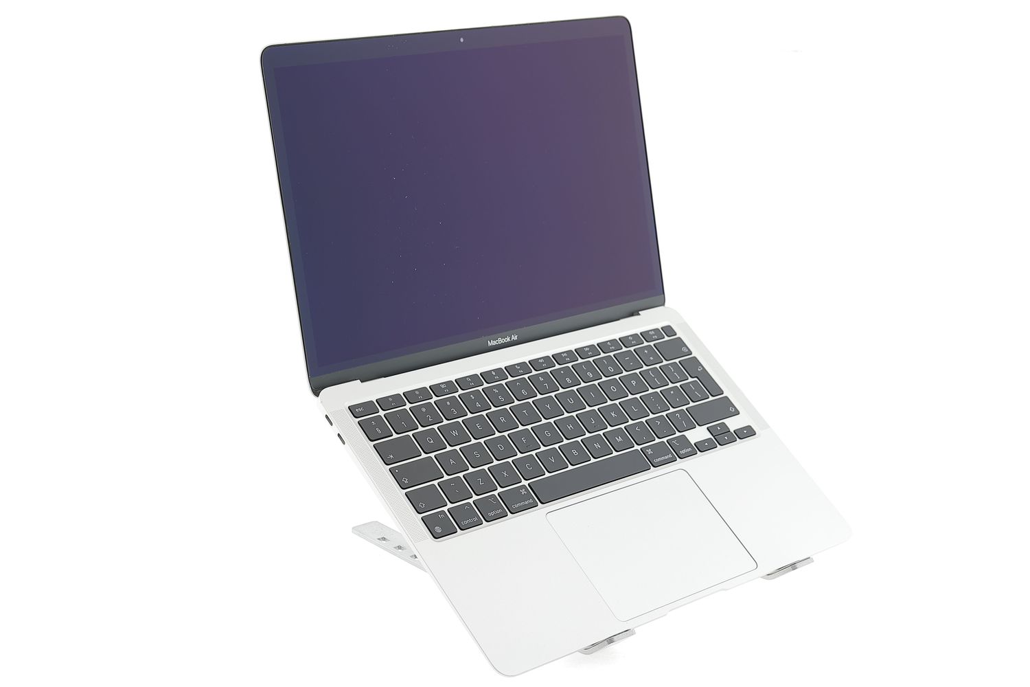 Apple MacBook Air 13″ 2020, M1 8 Cores, 8 GB, 7 core GPU 256 GB Silver - Bun