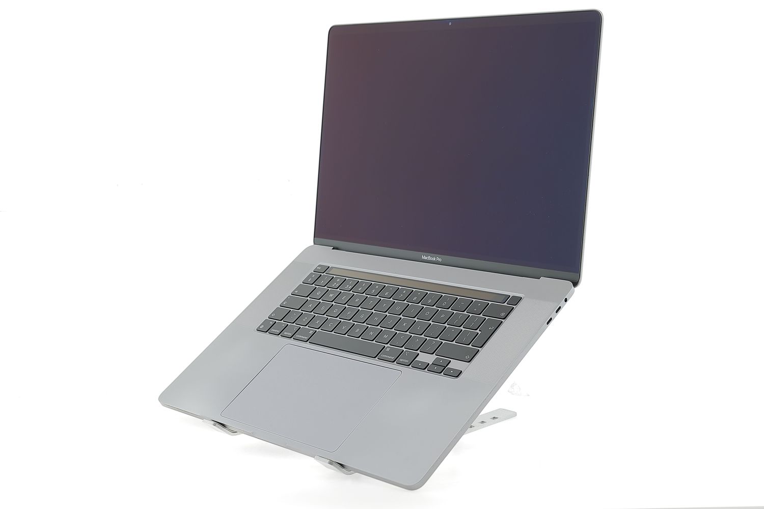 Apple MacBook Pro 16″ Touch Bar 2019, i7 2.6 GHz, 16 GB, AMD Radeon Pro 5300M 512 GB Space Gray - Foarte bun