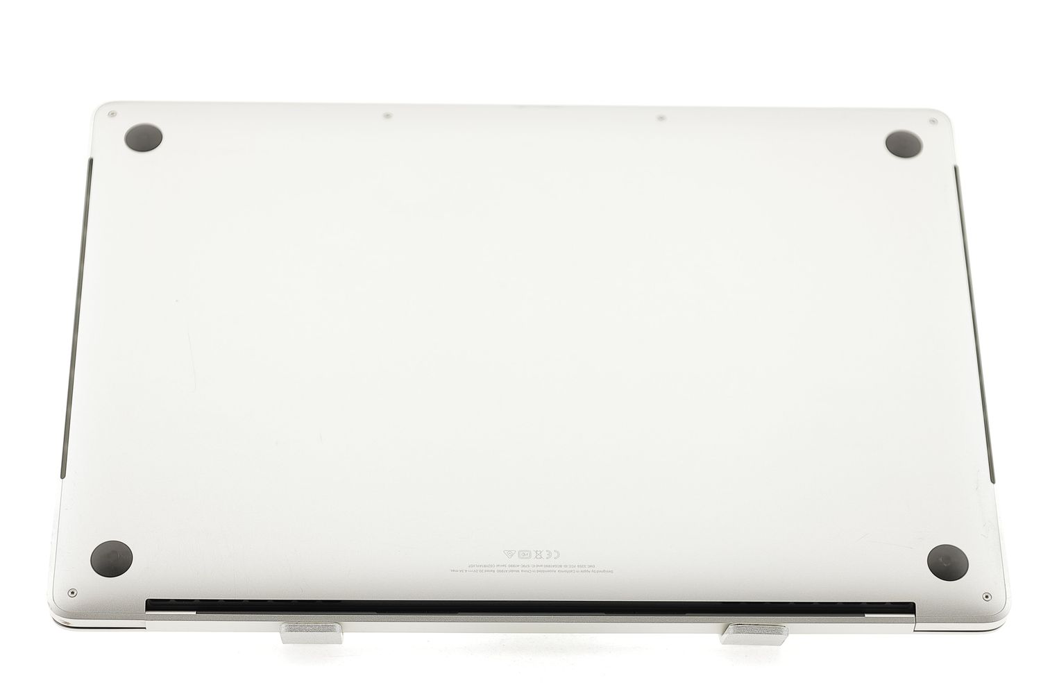 Apple MacBook Pro 15″ Touch Bar 2019, i9 2.4 GHz, 32 GB, AMD Radeon Pro 560x 1 TB Silver - Foarte bun
