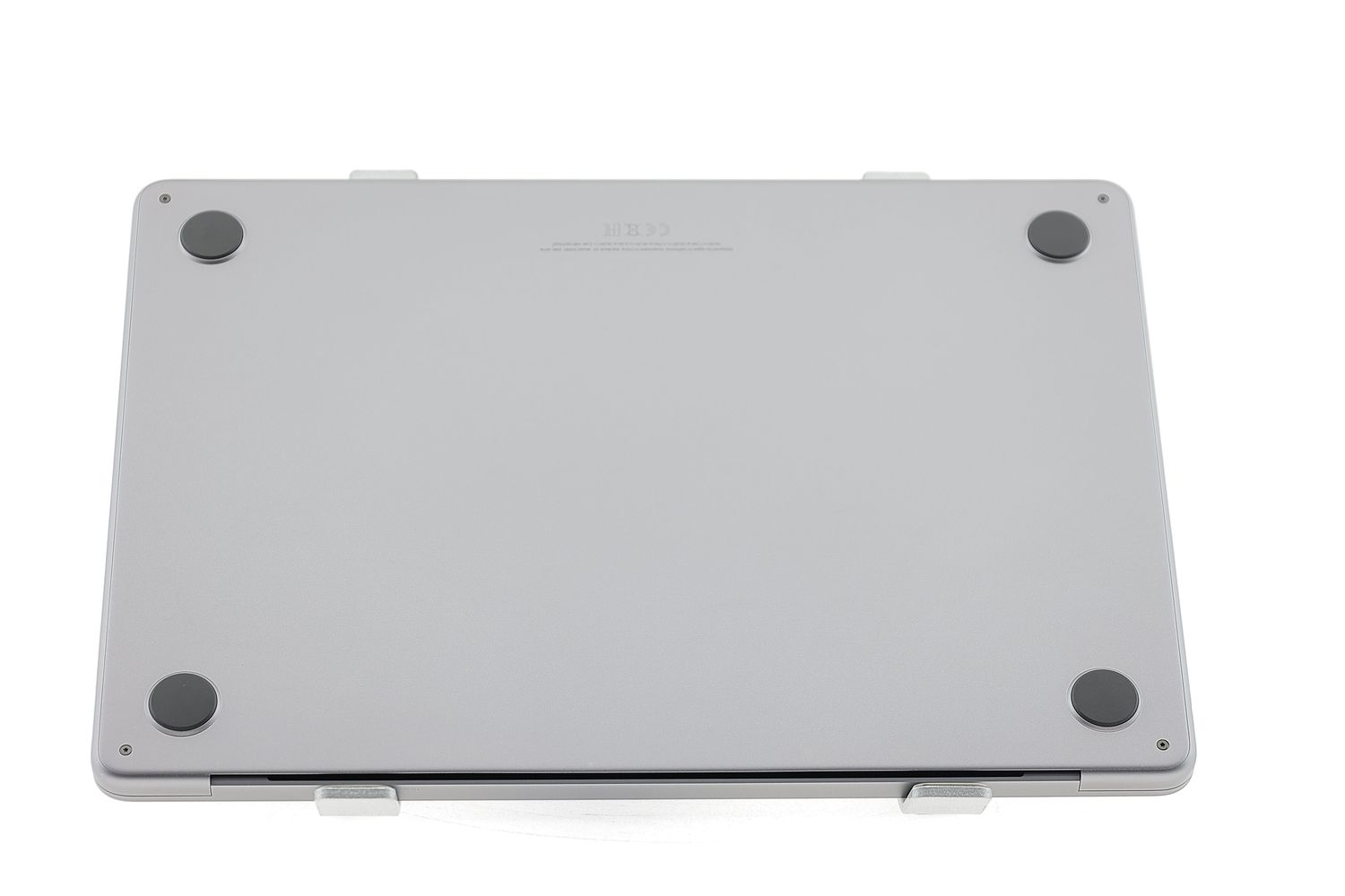 Apple MacBook Air 13″ 2022, M2 8 Cores, 8 GB, 8 core GPU 256 GB Space Gray