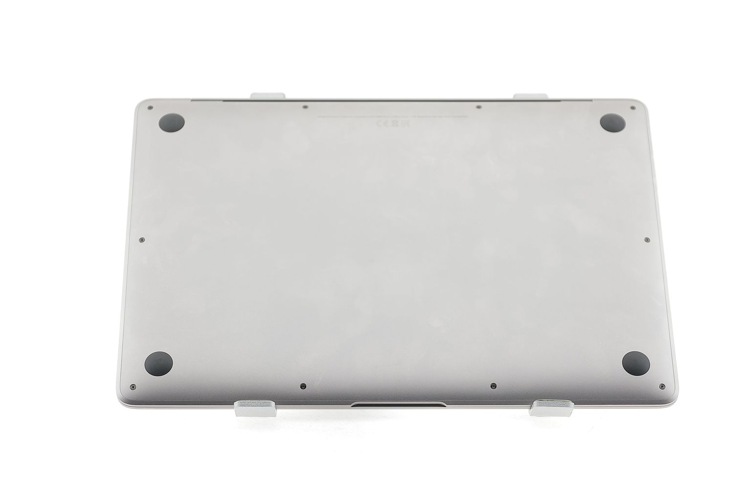 Apple MacBook Air 13″ 2020, i5 1.1 GHz, 8 GB, Intel Iris Plus 512 GB Space Gray - Много добро