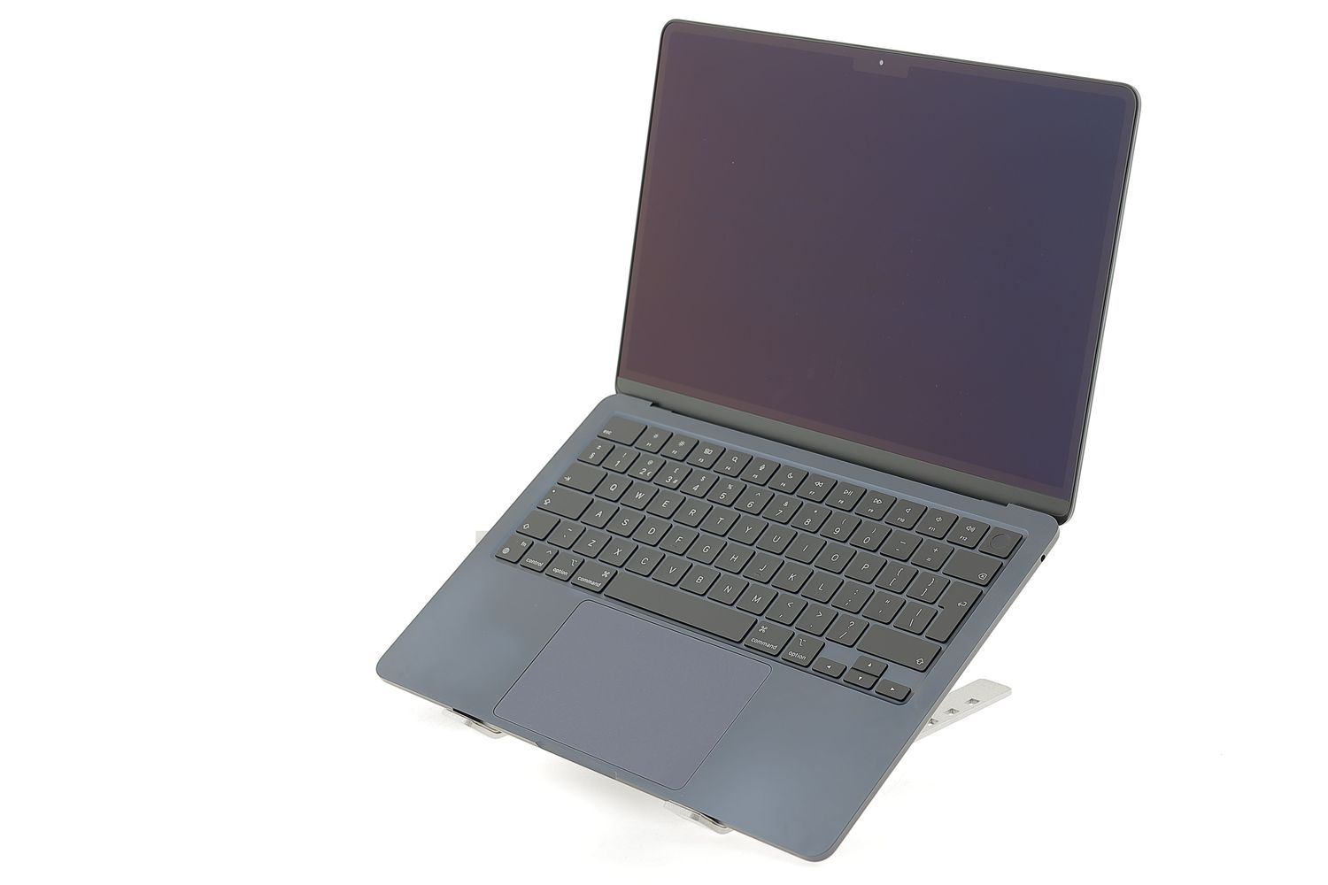 Apple MacBook Air 13″ 2022, M2 8 Cores, 8 GB, 8 core GPU 256 GB Midnight