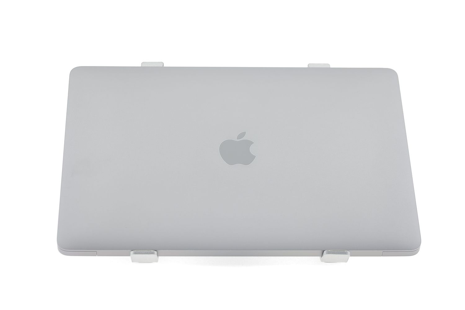 Apple MacBook Air 13″ 2020, M1 8 Cores, 8 GB, 7 core GPU 256 GB Space Gray