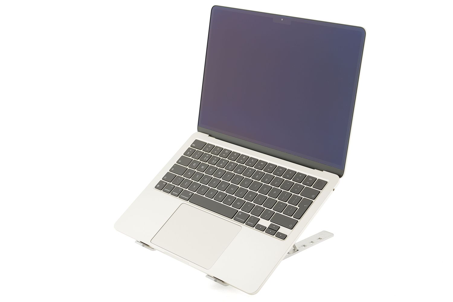 Apple MacBook Air 13″ 2022, M2 8 Cores, 8 GB, 8 core GPU 256 GB Starlight - Ca nou