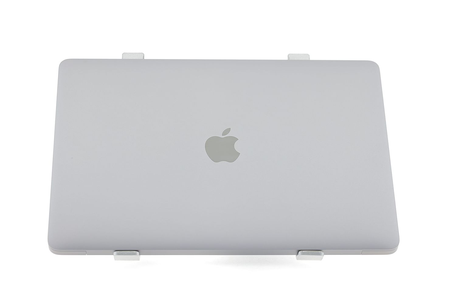 Apple MacBook Air 13″ 2020, M1 8 Cores, 8 GB, 7 core GPU 256 GB Space Gray