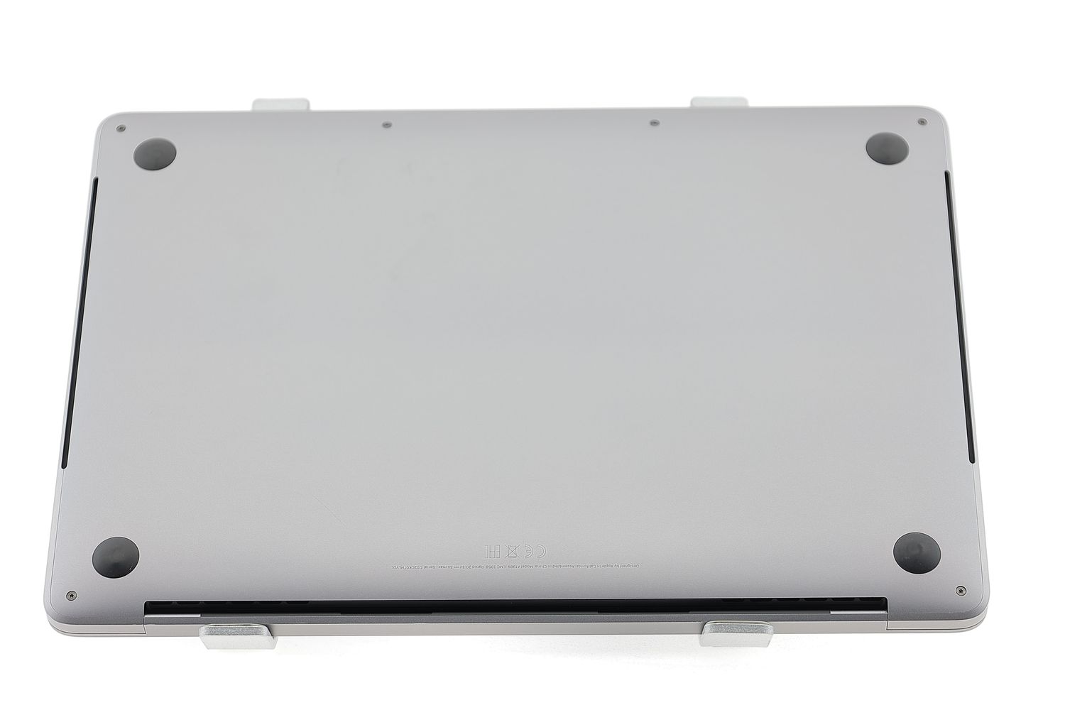 Apple MacBook Pro 13″ Touch Bar 2019, i7 2.8 GHz, 16 GB, Intel Iris Plus Graphics 655 256 GB Space Gray - Excelent