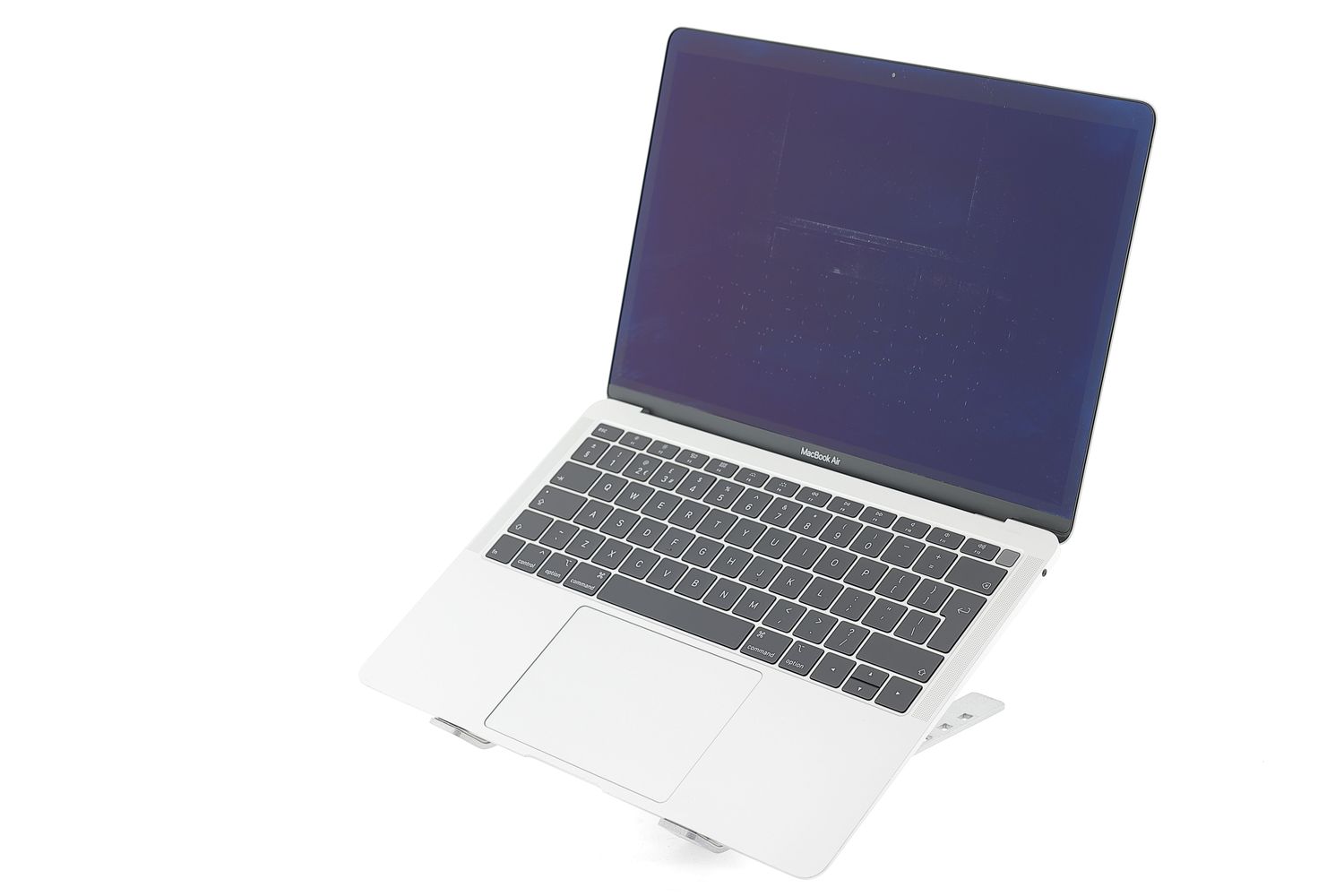 Apple MacBook Air 13″ 2019, i5 1.6 GHz, 8 GB, Intel UHD Graphics 617 128 GB Silver