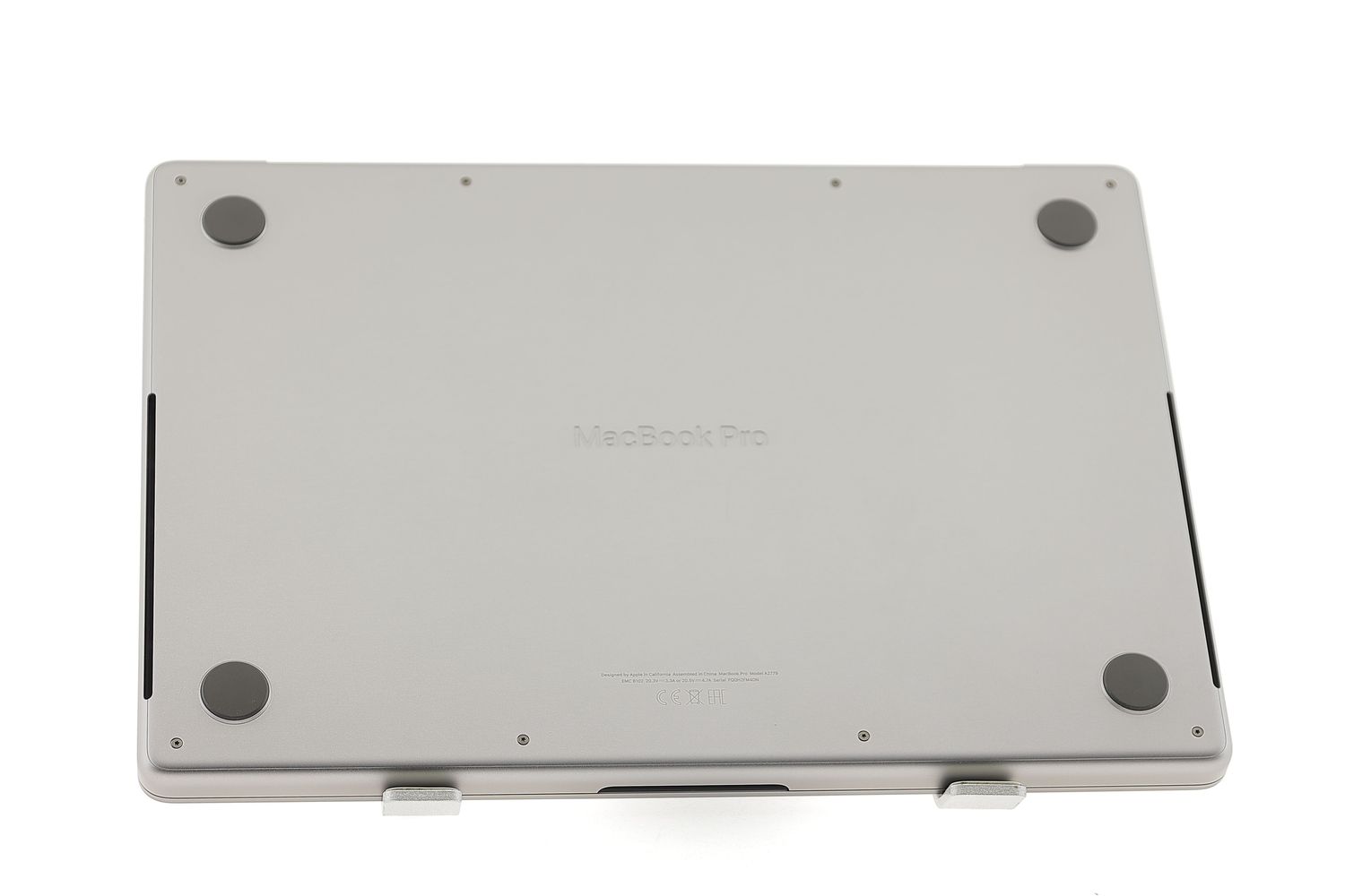 Apple MacBook Pro 14″ 2023, M2 Pro 10 Cores, 16 GB, 16 core GPU 512 GB Space Gray - Като нов