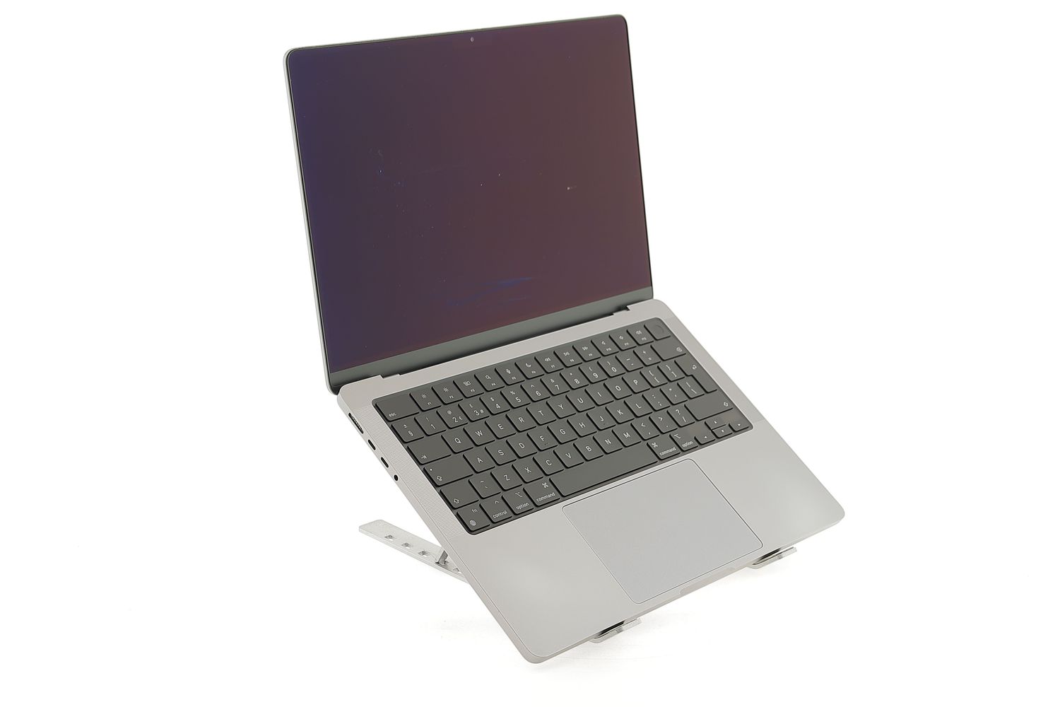 Apple MacBook Pro 14″ 2021, M1 Pro 8 Cores, 16 GB, 14 core GPU 512 GB Space Gray - Kiváló