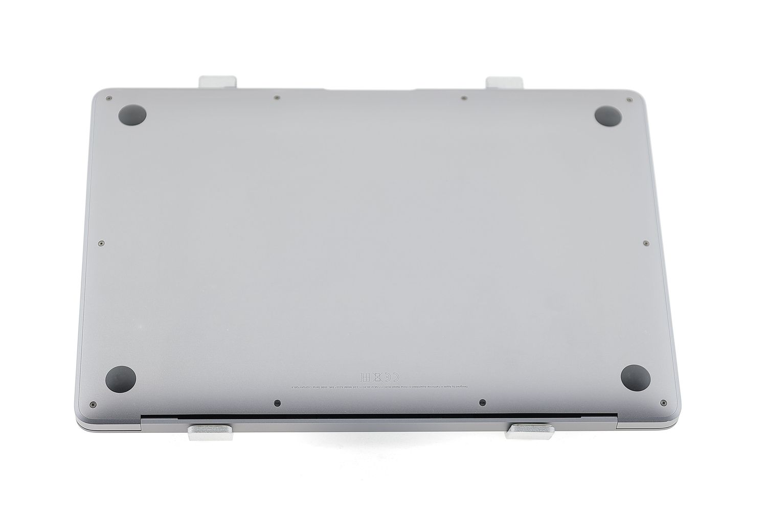 Apple MacBook Air 13″ 2020, M1 8 Cores, 8 GB, 7 core GPU 256 GB Space Gray