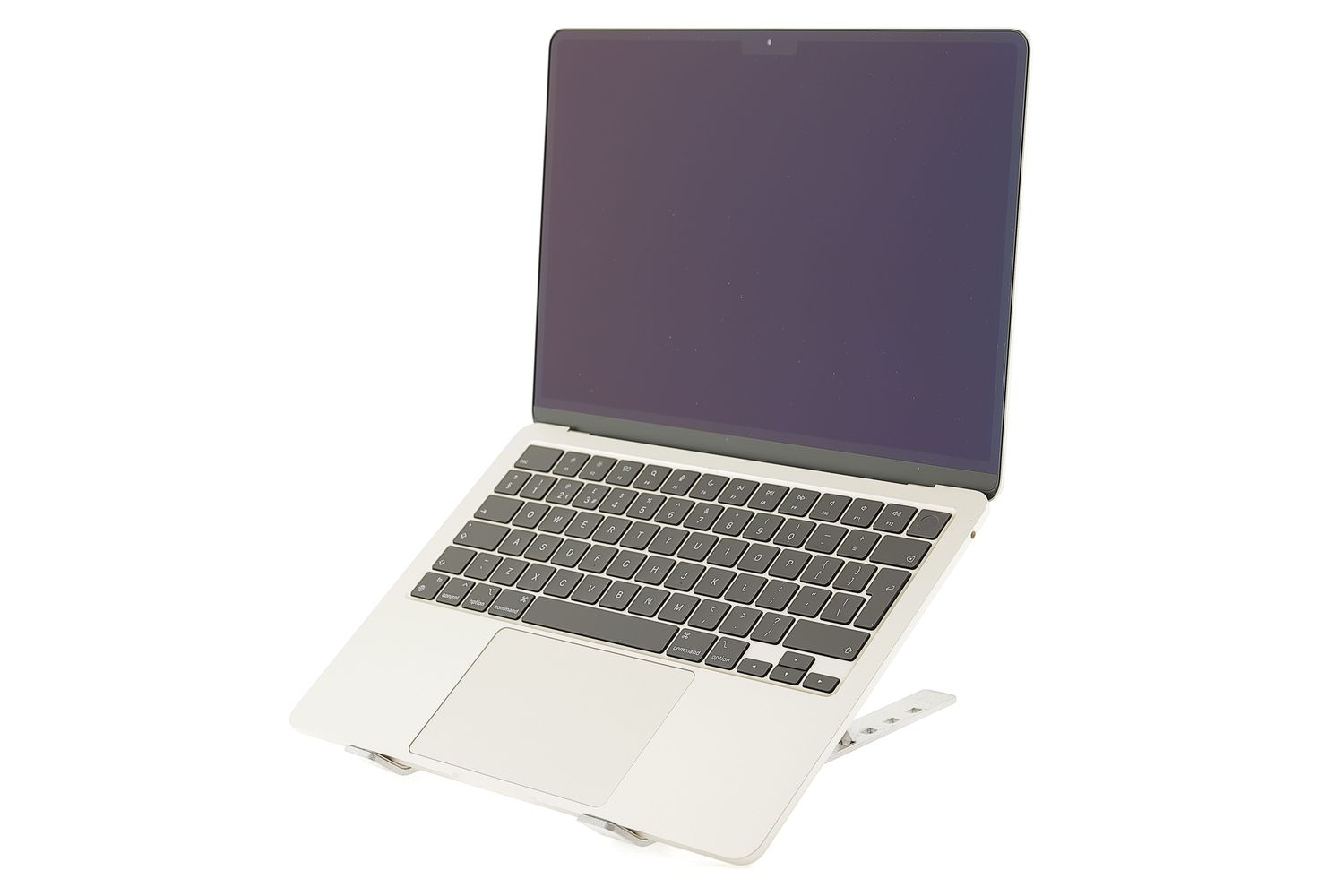 Apple MacBook Air 13″ 2022, M2 8 Cores, 8 GB, 8 core GPU 256 GB Starlight - Ca nou