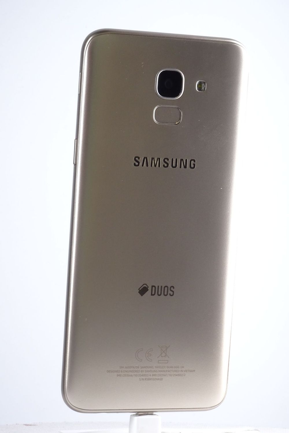 <span>Telefon mobil Samsung</span> Galaxy J6 (2018)<span class="sep">, </span> <span>Gold, 32 GB,  Ca Nou</span>