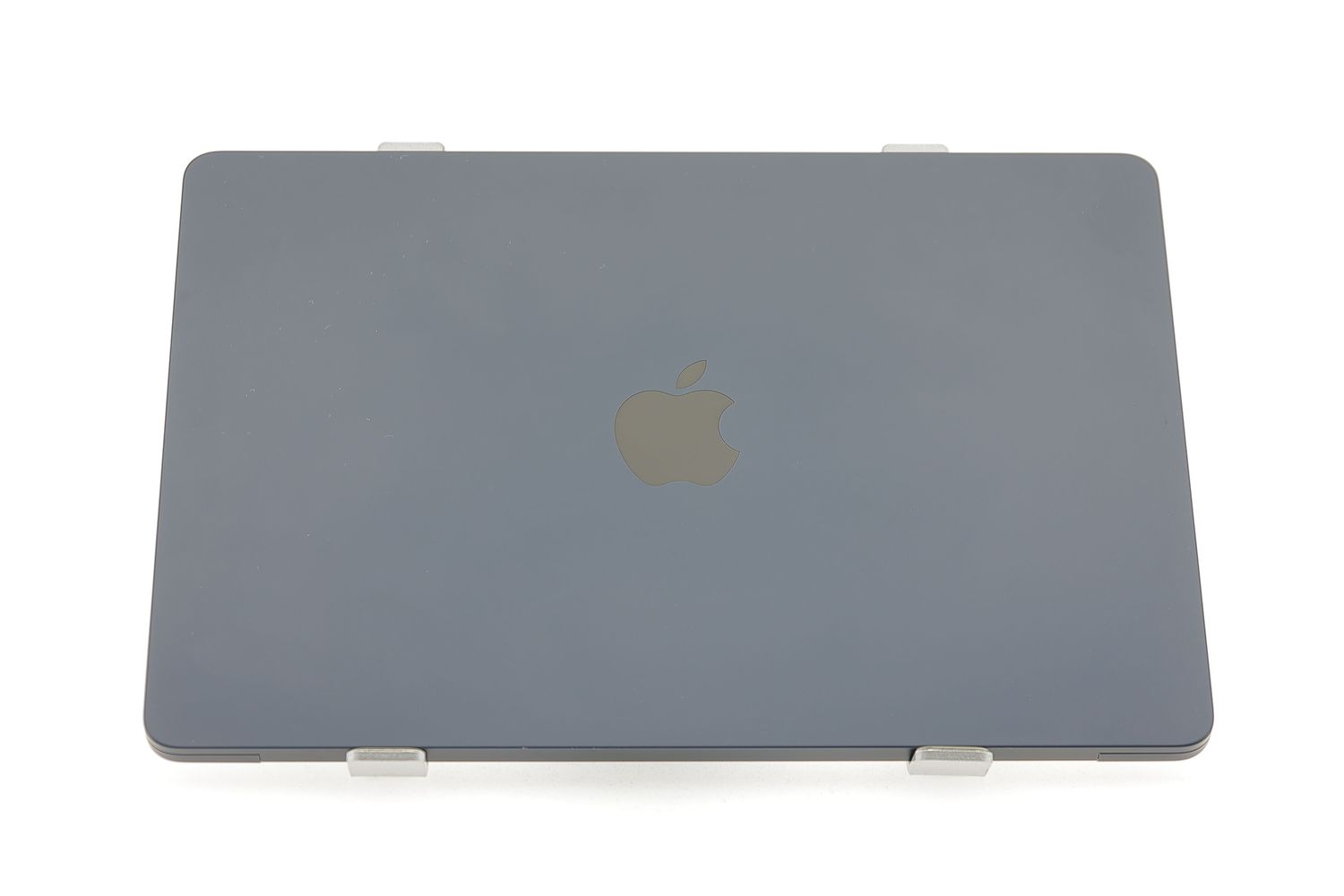 Apple MacBook Air 13″ 2022, M2 8 Cores, 8 GB, 8 core GPU 512 GB Midnight - Újszerű