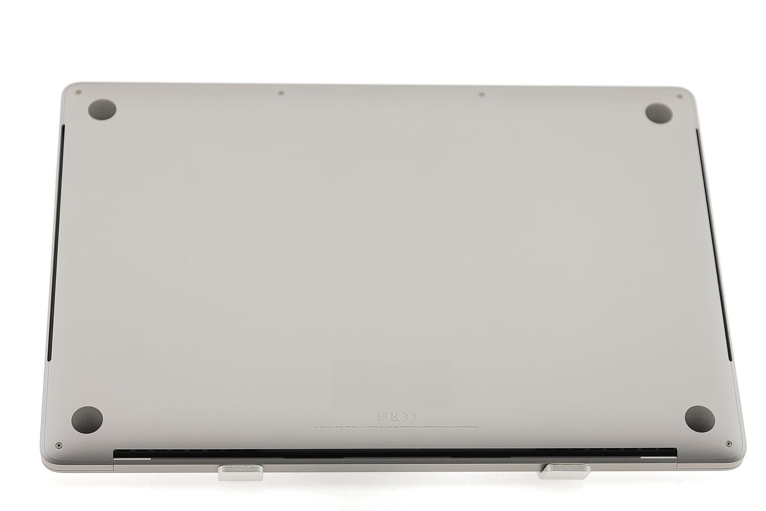 Apple MacBook Pro 15″ Touch Bar 2019, i7 2.6 GHz, 16 GB, AMD Radeon Pro 555X 256 GB Space Gray - Като нов