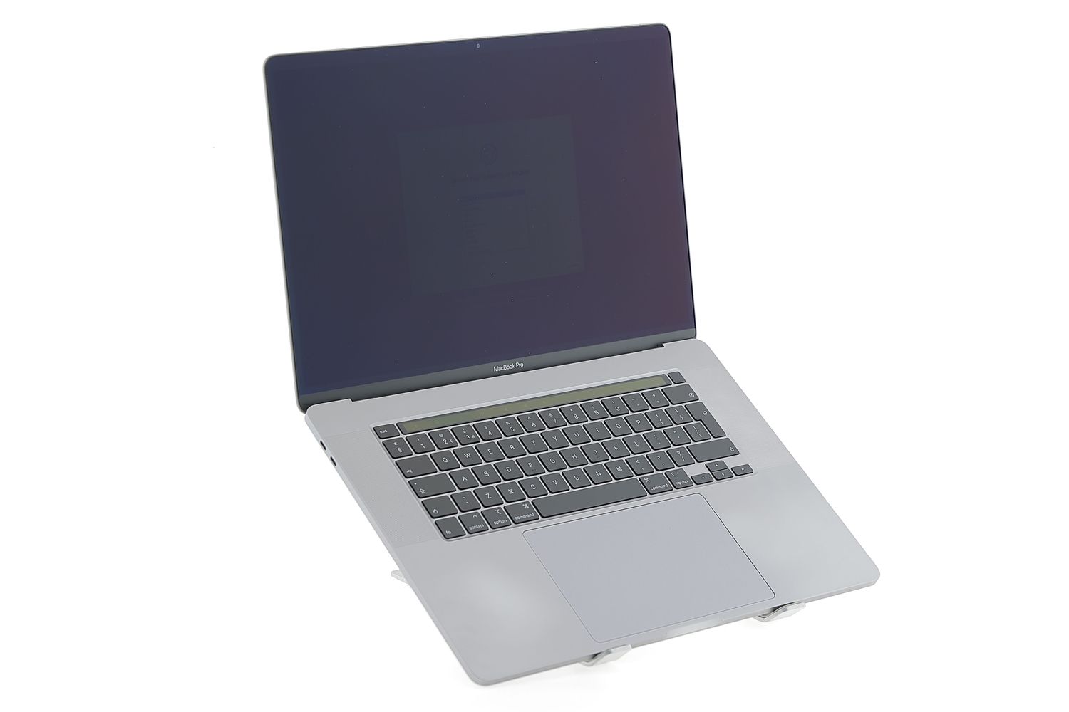 Apple MacBook Pro 16″ Touch Bar 2019, i7 2.6 GHz, 16 GB, AMD Radeon Pro 5300M 512 GB Space Gray - Foarte bun