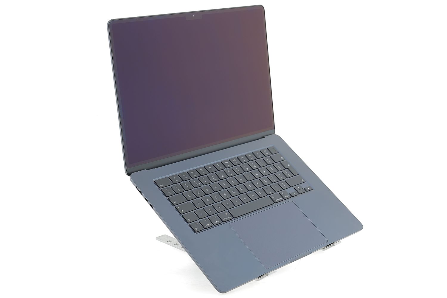 Apple MacBook Air 15″ 2024, M3 8 Cores, 8 GB, 10 core GPU 256 GB Midnight - Újszerű