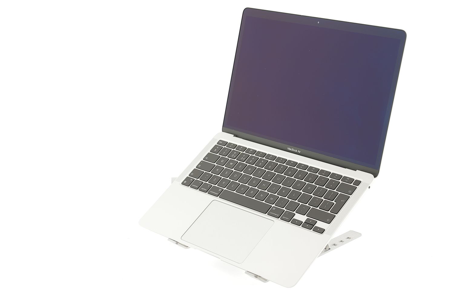Apple MacBook Air 13″ 2020, M1 8 Cores, 8 GB, 7 core GPU 256 GB Silver - Ca nou