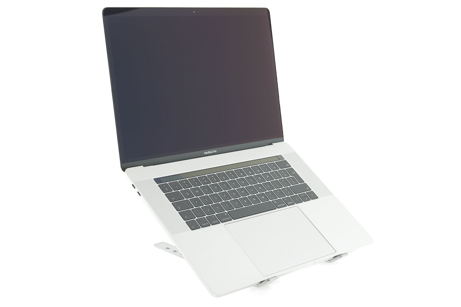 Apple MacBook Pro 15″ Touch Bar 2017, i7 2.9 GHz, 16 GB, AMD Radeon Pro 560 512 GB Silver - Foarte bun
