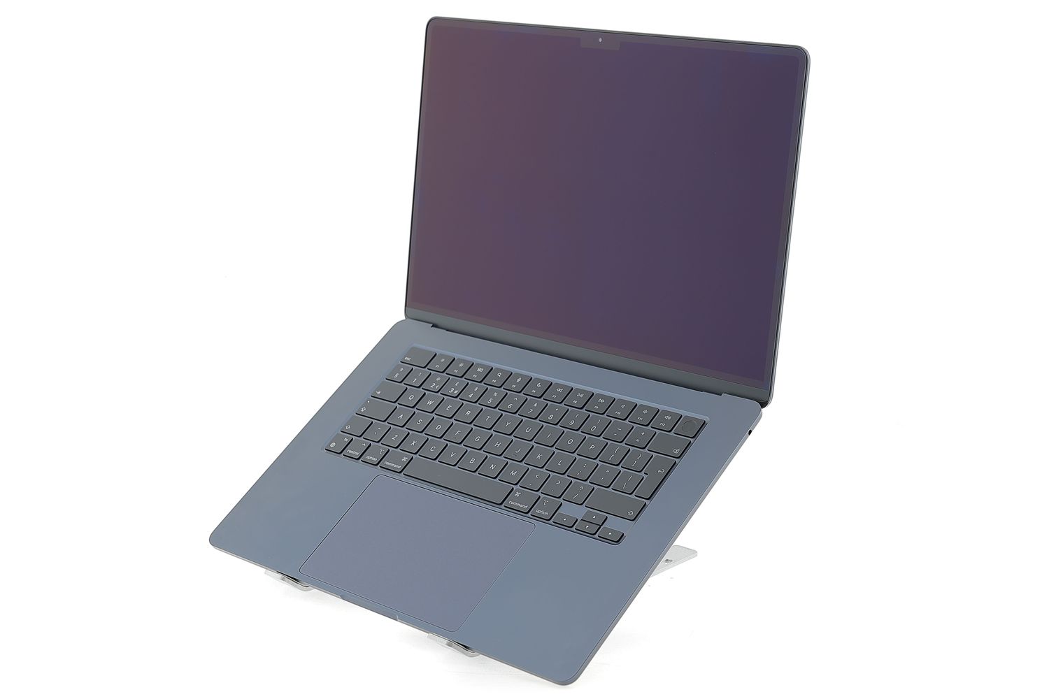 Apple MacBook Air 15″ 2024, M3 8 Cores, 8 GB, 10 core GPU 256 GB Midnight - Újszerű