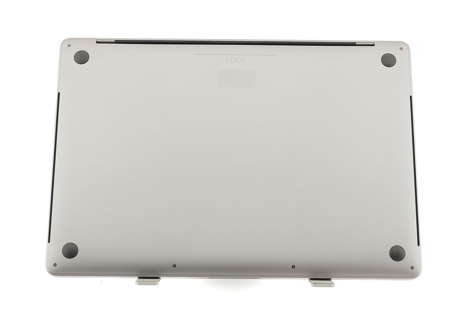 Apple MacBook Pro 15″ Touch Bar 2019, i7 2.6 GHz, 32 GB, AMD Radeon Pro 555X 256 GB Space Gray - Отлично