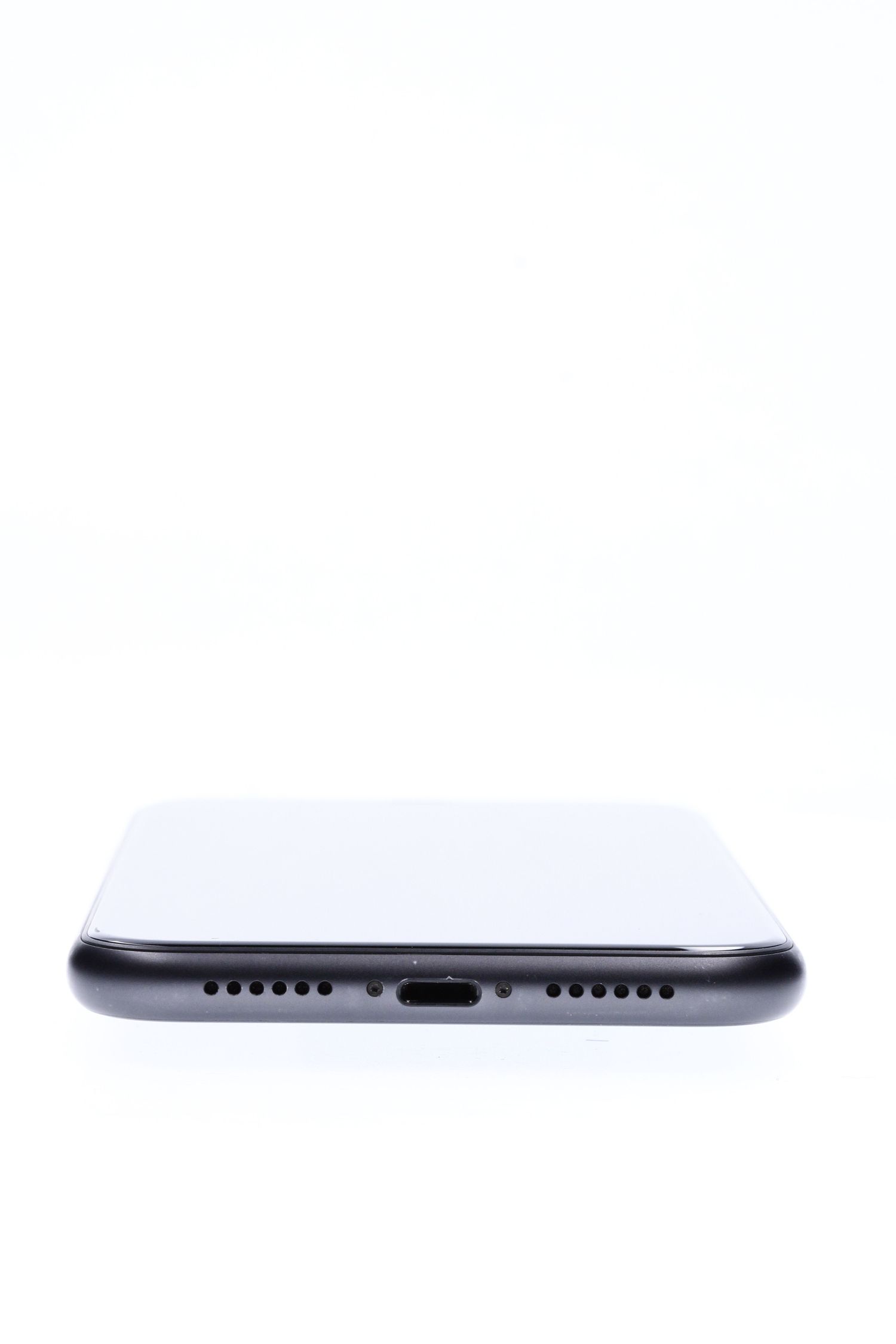 Apple iPhone 11 64 GB Black - Много добро