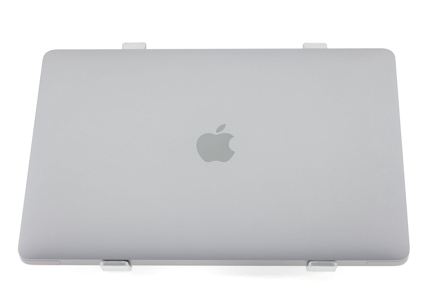 Apple MacBook Air 13″ 2020, M1 8 Cores, 8 GB, 7 core GPU, Space