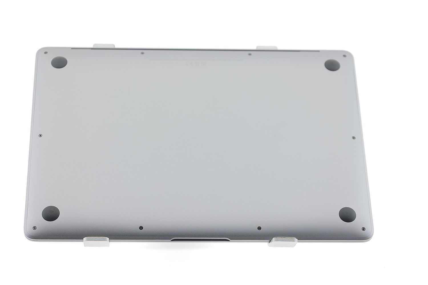 Apple MacBook Air 13″ 2020, i3 1.1 GHz, 8 GB, Intel Iris Plus 256 GB Space Gray - Като нов