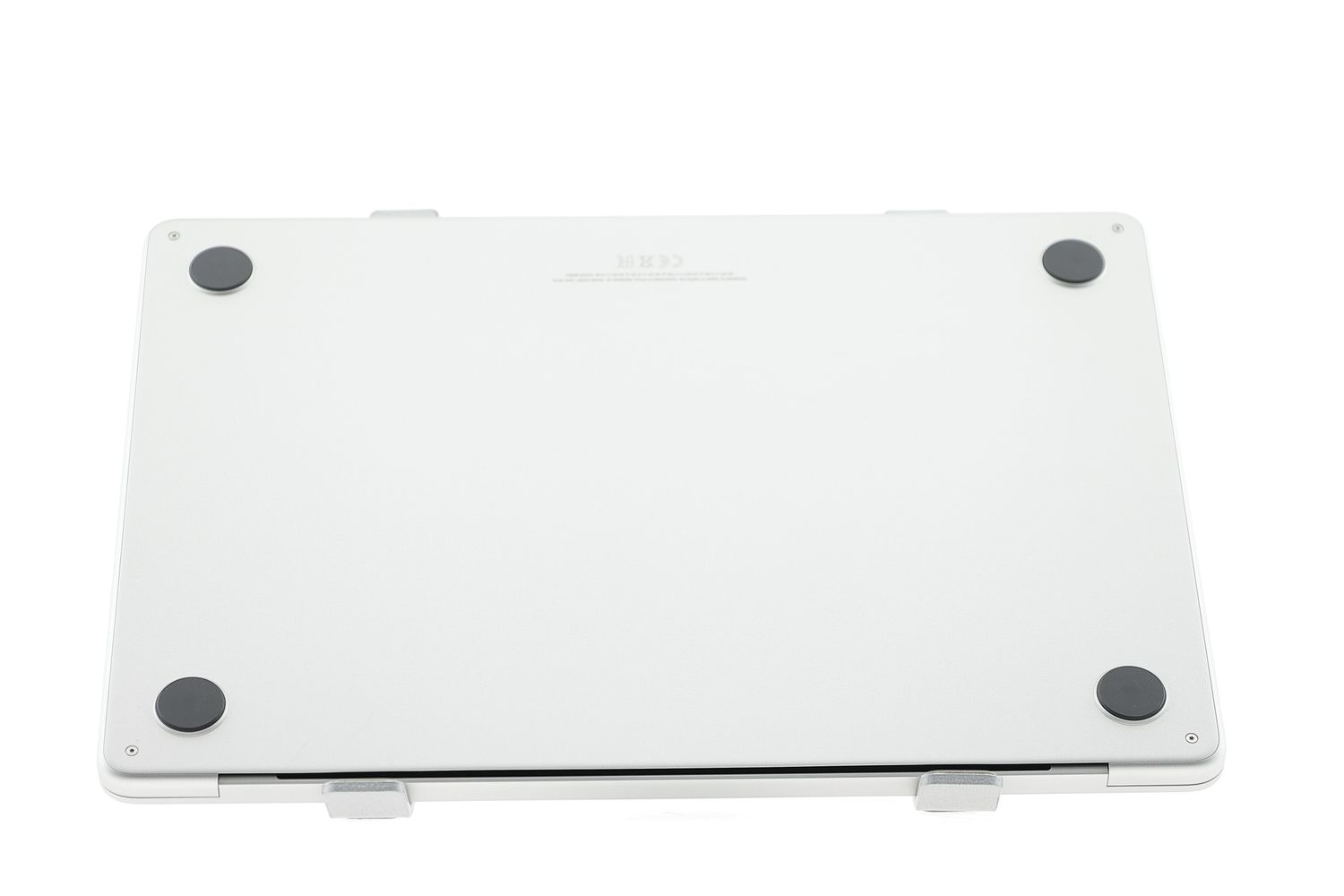 Apple MacBook Air 13″ 2022, M2 8 Cores, 8 GB, 8 core GPU 256 GB Silver - Újszerű