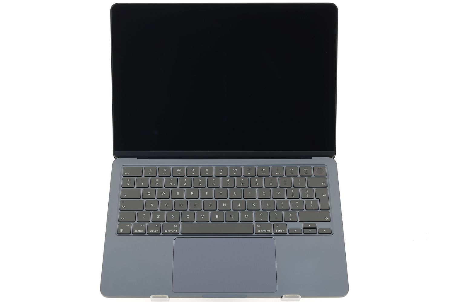Apple MacBook Air 13″ 2022, M2 8 Cores, 8 GB, 8 core GPU 256 GB Midnight - Foarte bun