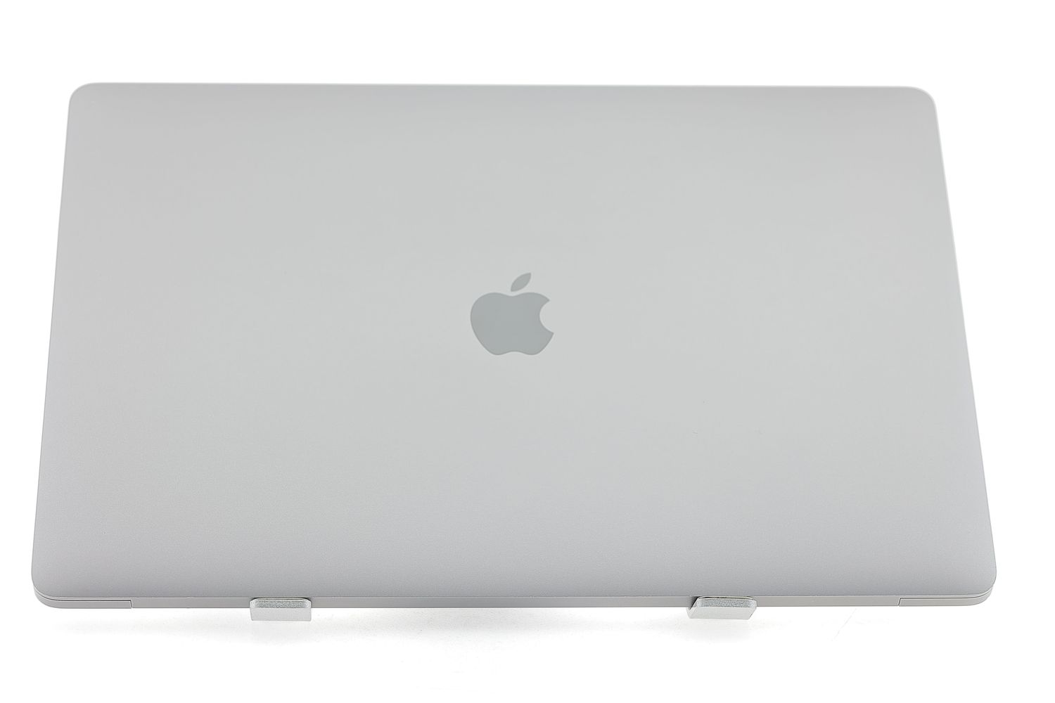 Apple MacBook Pro 15″ Touch Bar 2018, i9 2.9 GHz, 32 GB, AMD Radeon Pro 560X 256 GB Space Gray - Nagyon jó